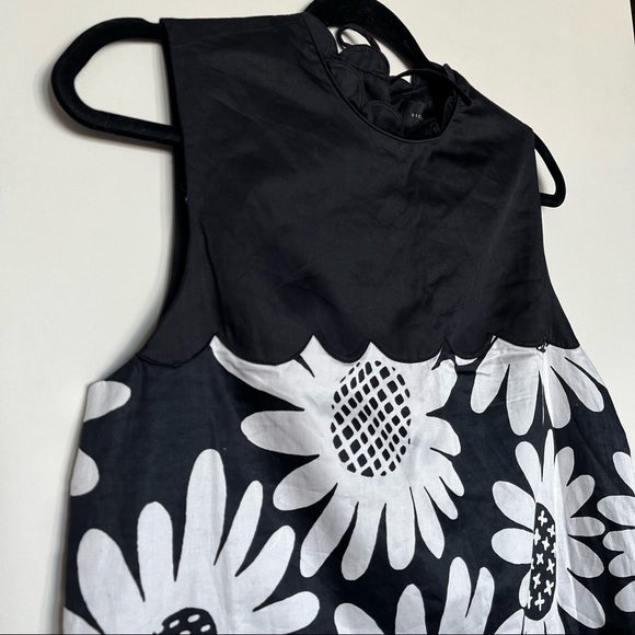 NEW Victoria Beckham Target Daisy Drop Waist Dress NWT Medium - Picture 4 of 10